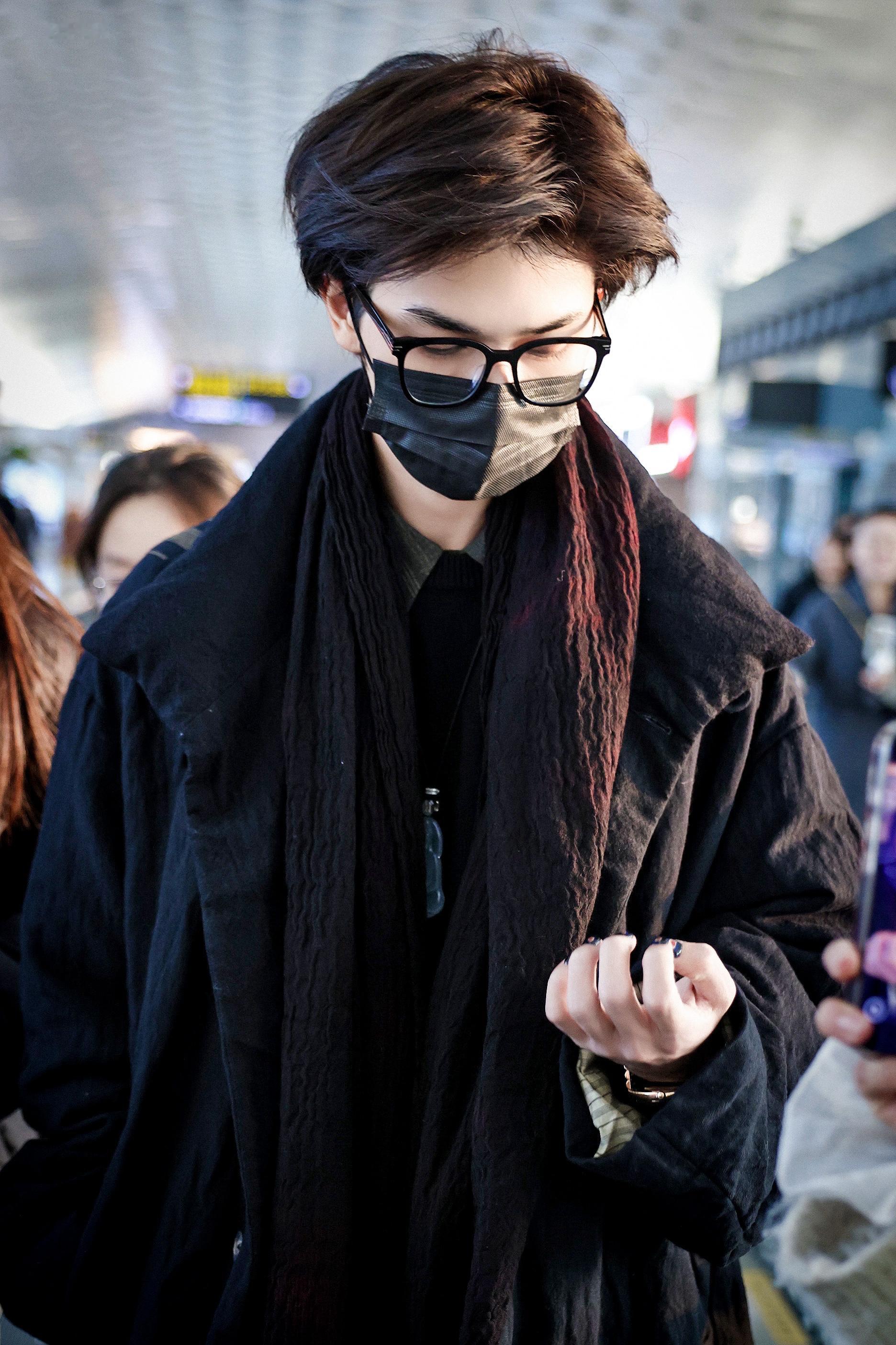 朱正廷 zzt朱正廷愤怒的老虎 zzt朱正廷苏洋 你如初晨的茶香浸润薄雾，在我的