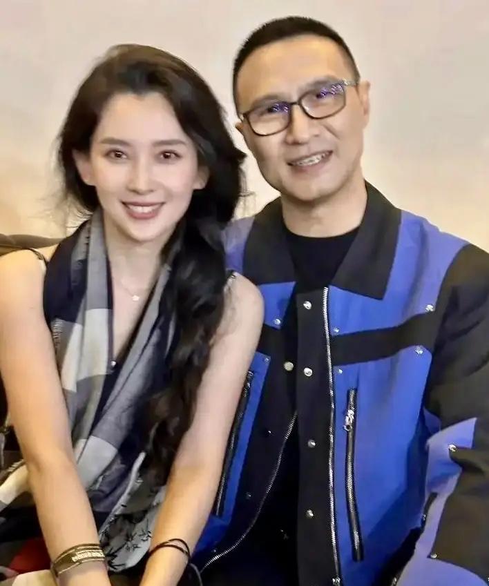 汪峰森林北分手，
说起来最让人意外的，
不是汪峰又迅速的投入新感情，而是这次森林