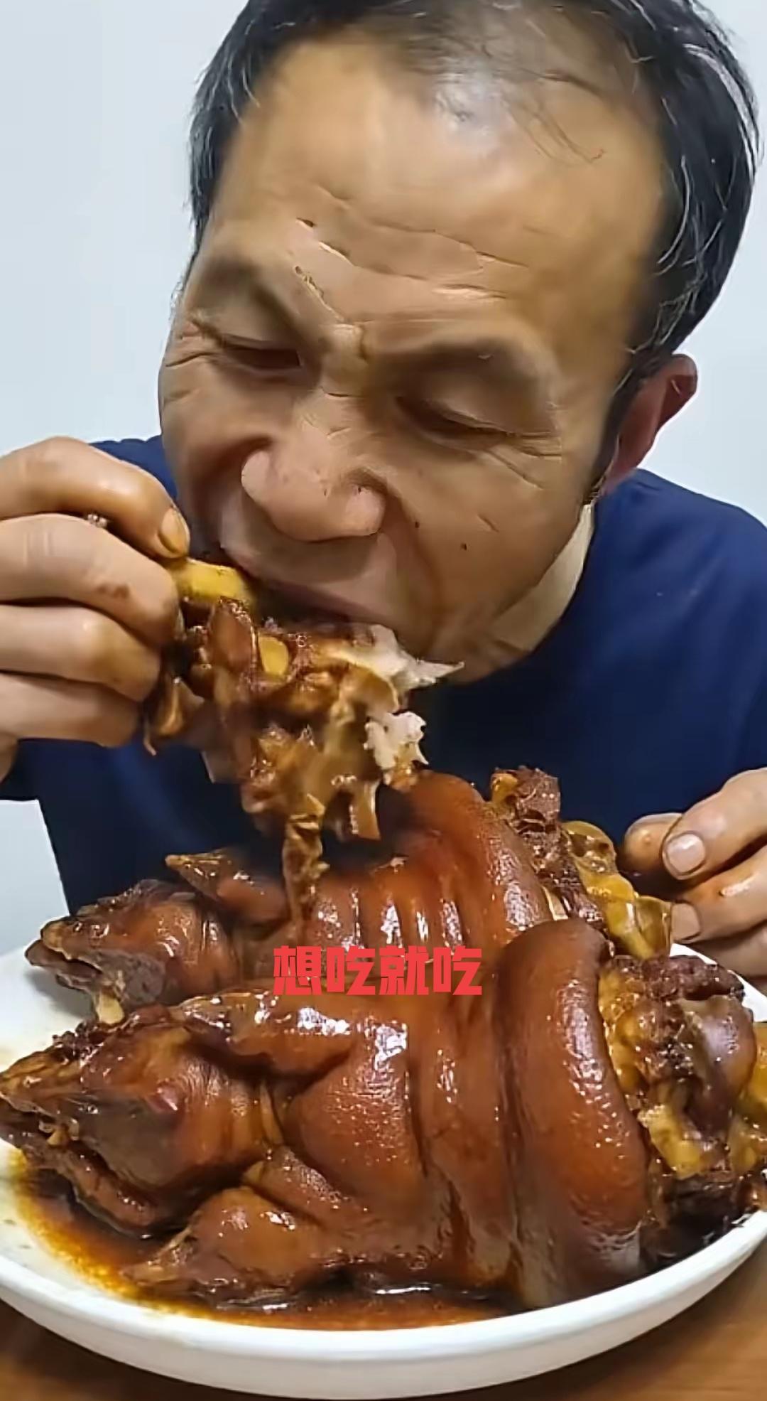 心酸又无奈！

闺蜜父亲，患胰腺癌晚期，拒绝治疗，和家人说，这病无药可救，最终落