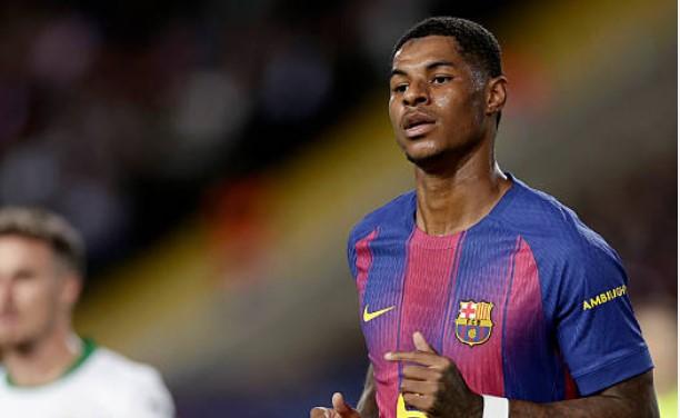 拉什福德本场数据：1粒进球，1关键传球，3过人，对抗10胜5