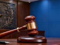 从办公室到流水线只隔一张通知：他不接受被开除，25万赔偿给所有人提了个醒
202