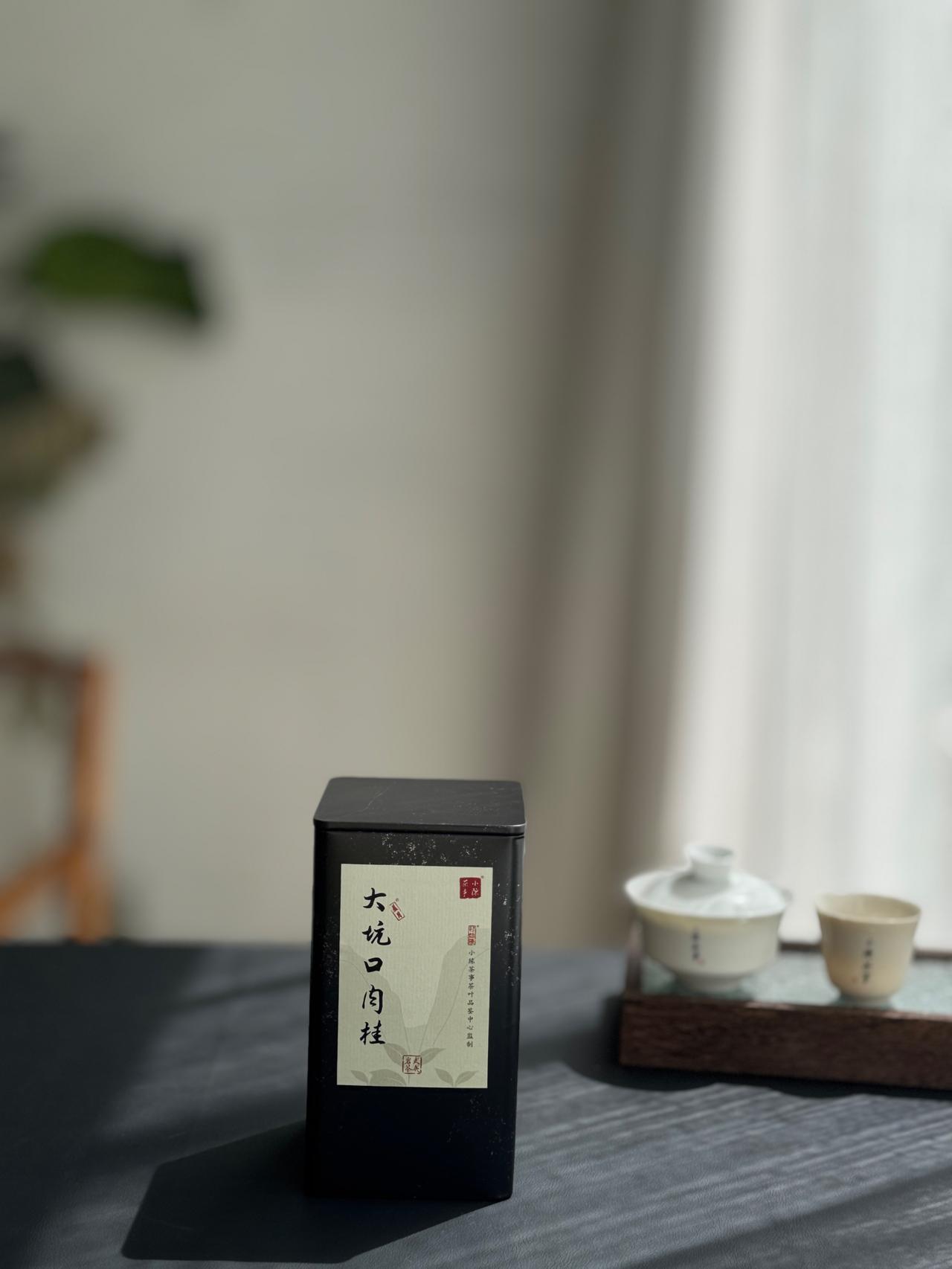 中秋买什么茶送礼比较合适？

中秋节要送茶礼，首先想到的就是岩茶。
中秋节前后，
