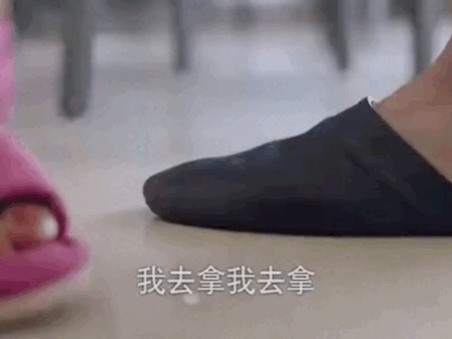 不愧是舞蹈生，这个动作对宋茜来说太简单了！寻找镜头的美宋茜