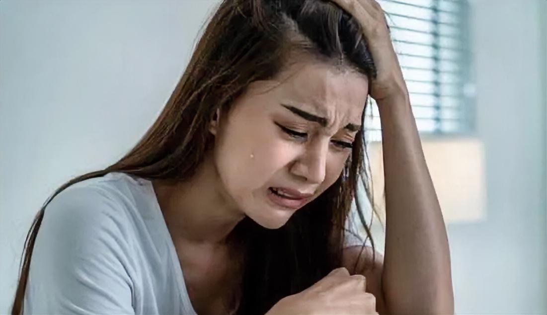 我前段时间刷到一个视频，看完心里特别不是滋味，就是一个26岁的女孩结婚之后，跟老