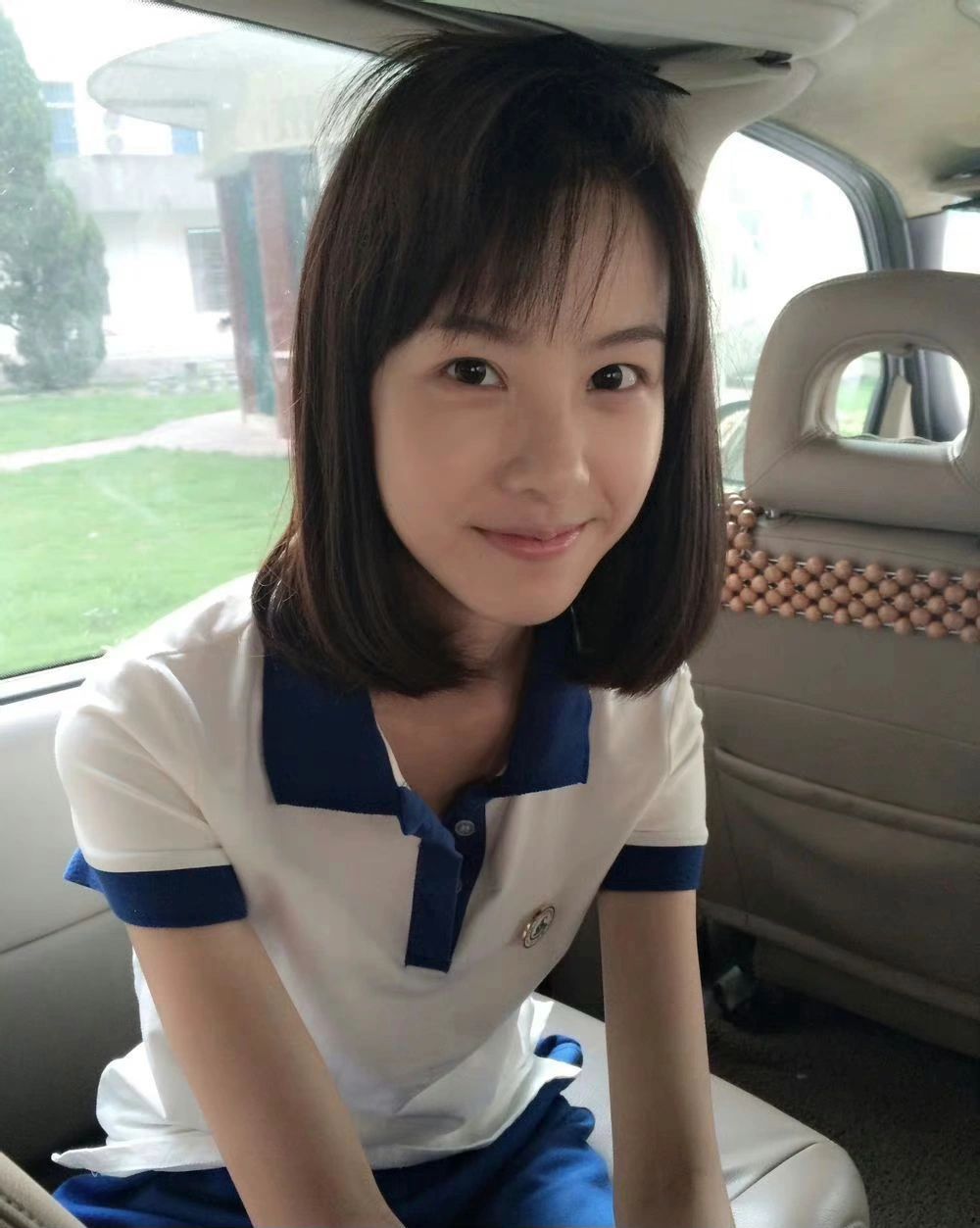 陈都灵，早期的中短发 ​​​