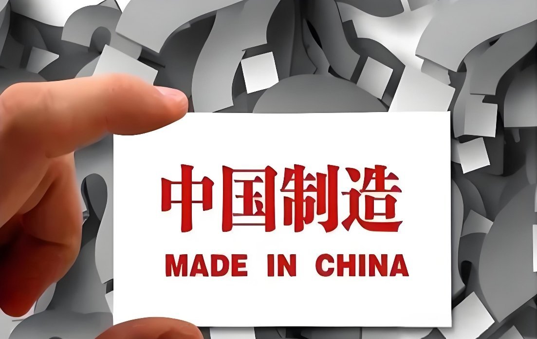 终于看到能平衡大屏与便携的新方向。不再走极端路线，把两种体验融合在一起。这种贴合