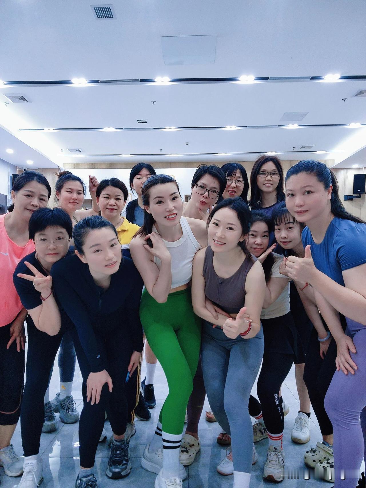 于喜欢的时光做热爱之事——练瑜伽，这便是对生活最深情的告白！