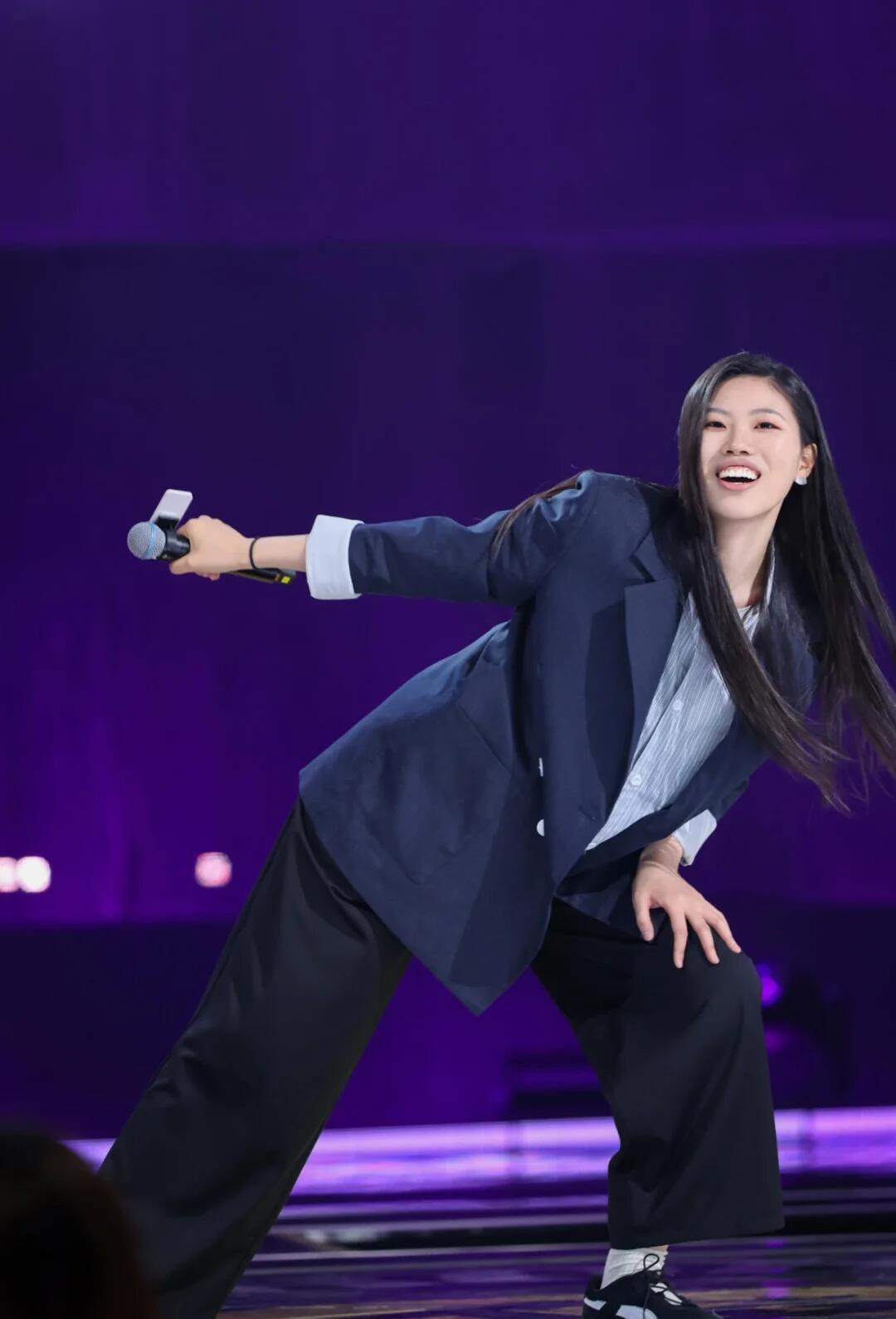 怎么会有人的童年创伤是李宗盛脱口秀和Ta的朋友们终于有人把这种感受说出来了！李宗