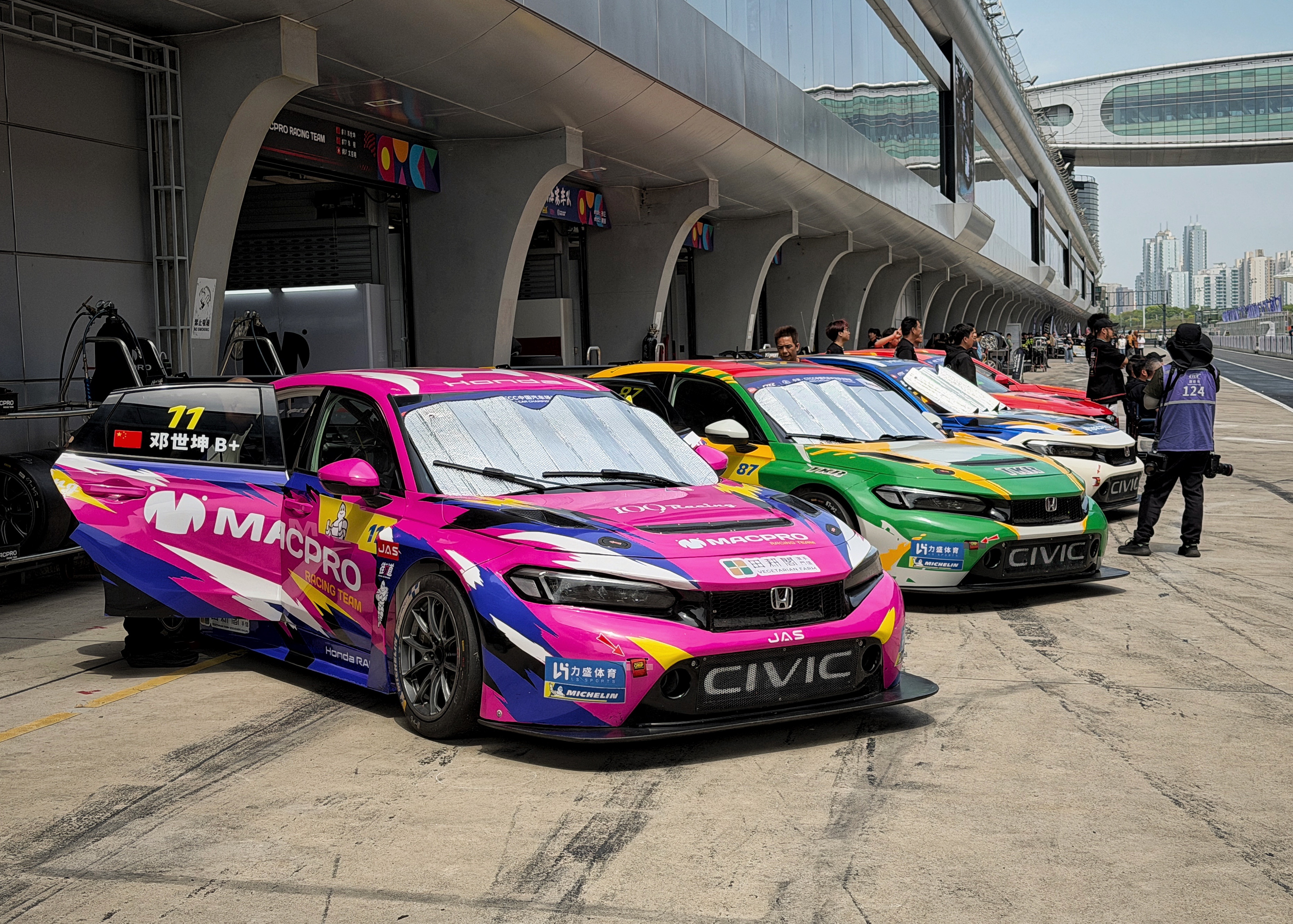 虽然厂队少了，但现在CTCC依然很热闹啊，28台赛车，竞争激烈欣哲频道ctcc中