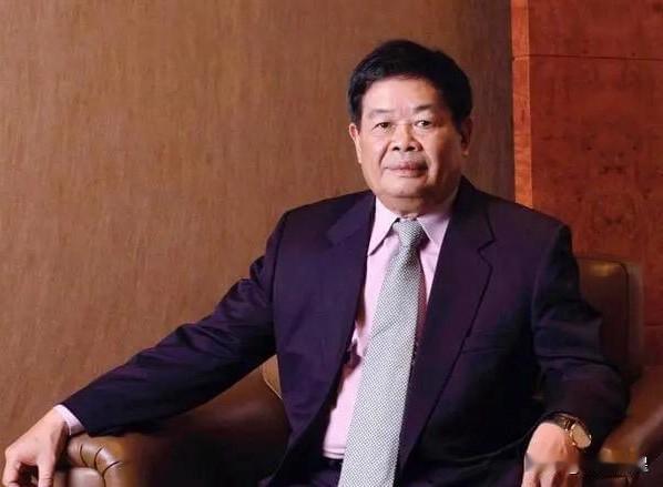 [微风]1990年，曹德旺给妻子陈凤英写信：“我爱上了别人，我要和你离婚，不过我