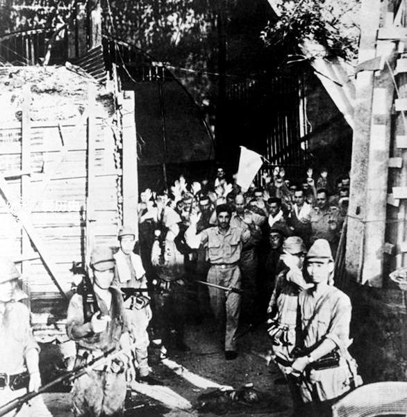 飞扬军事[超话] 1942年5月6日，美军在菲律宾的最后一个据点科雷希多岛上的守