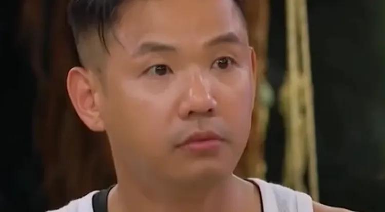 [赞][赞]哈哈哈哈第一次见被水军反噬[赞][赞]真的有水军这件事。我一直以为是