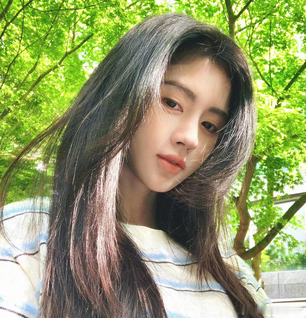 鞠婧祎  jjy鞠婧祎阿黛 jjy鞠婧祎来战 “你是会发光的星球 是我内心深处的