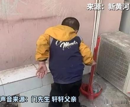 没有人性！江苏南通，亲生母亲对儿子动辄打骂，虐待行为简直令人发指。导致才5岁的儿