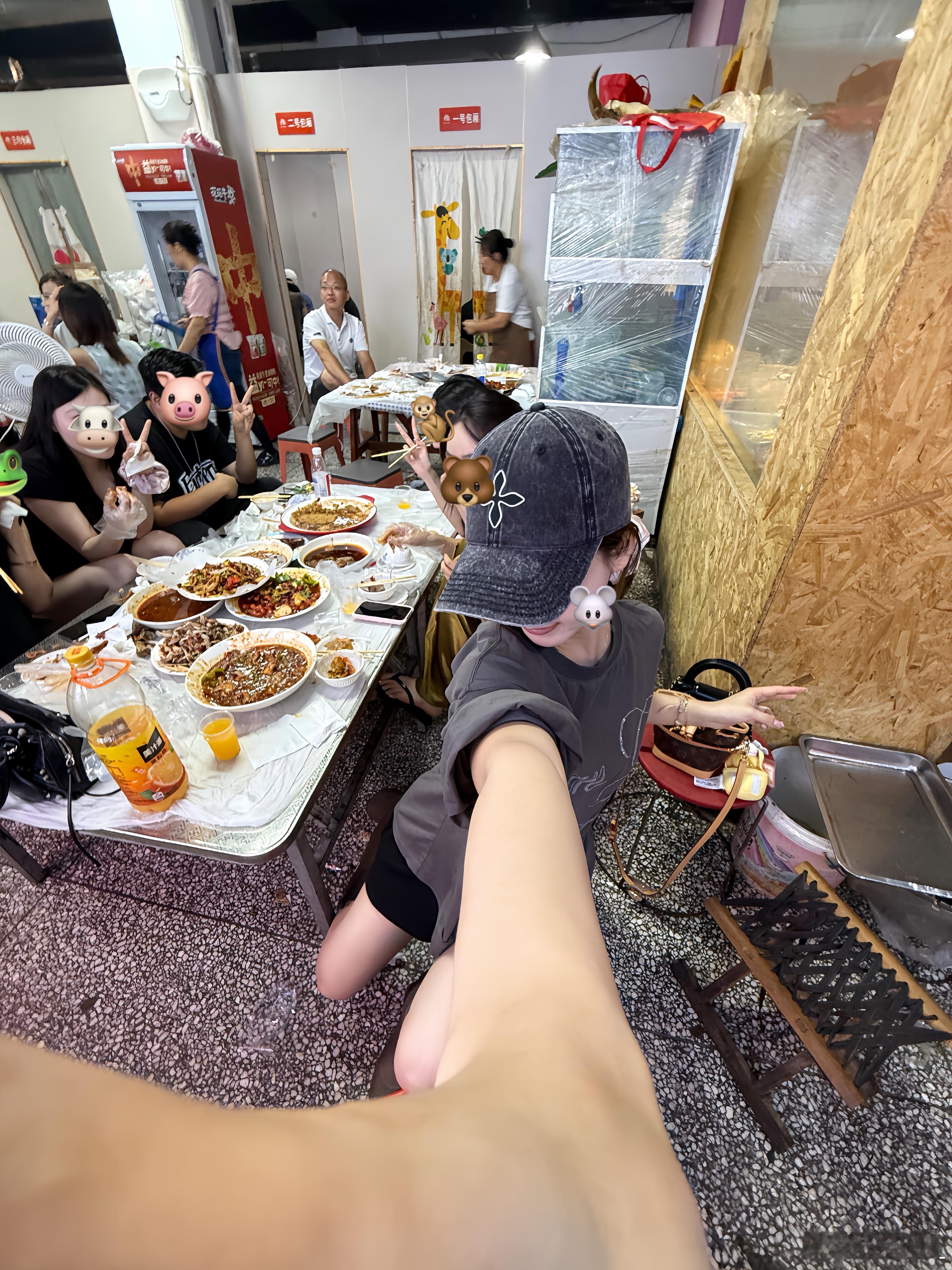 我要一辈子缠着你们[色] ​​​
