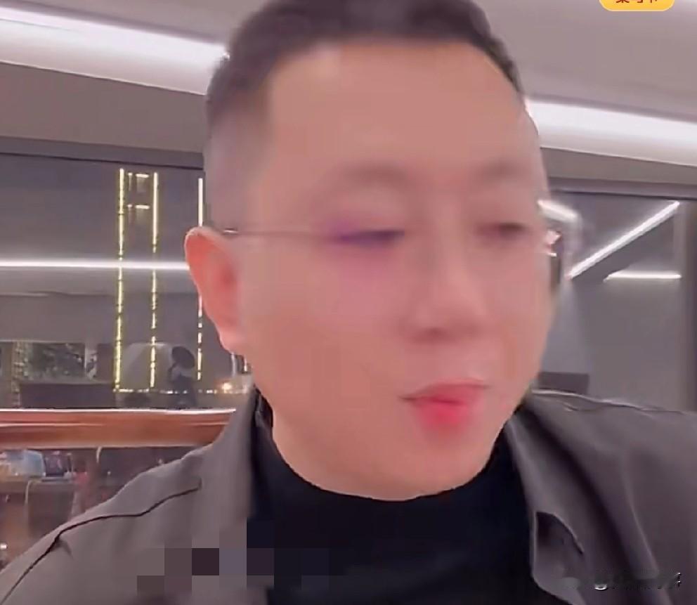 王小源讲述昨晚杭州饭局有二驴、小胖、狗磊、达摩以及巴扎黑，狗磊买的单！

   