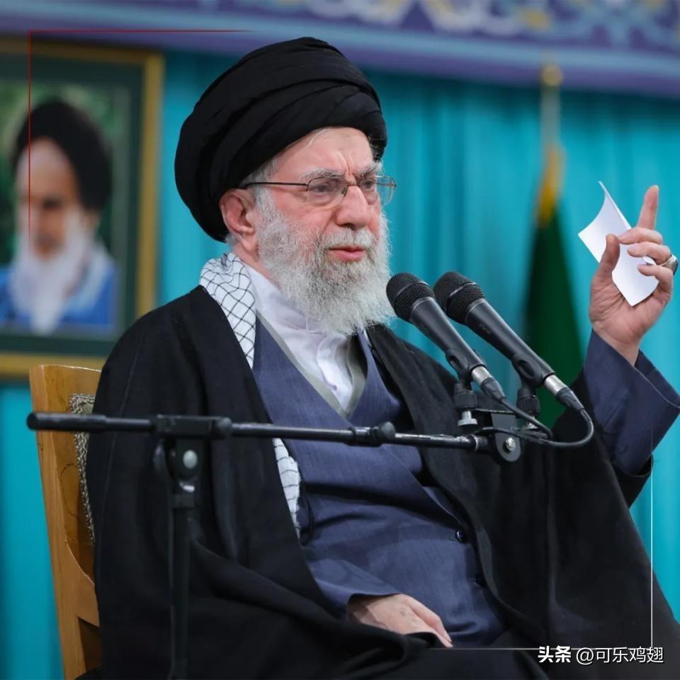 就在刚刚

当地时间2026年2月28日，伊朗首都德黑兰发生爆炸。另外，约30个