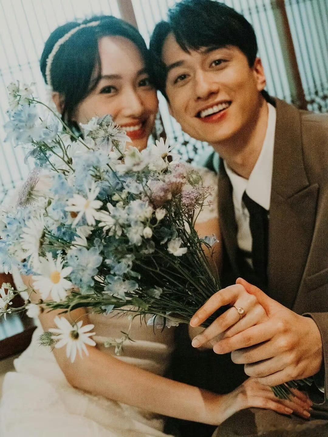 刘俊谦结婚了 好甜蜜💕刘俊谦和蔡思韵官宣结婚啦，很文艺的一对新人，婚纱照真好看