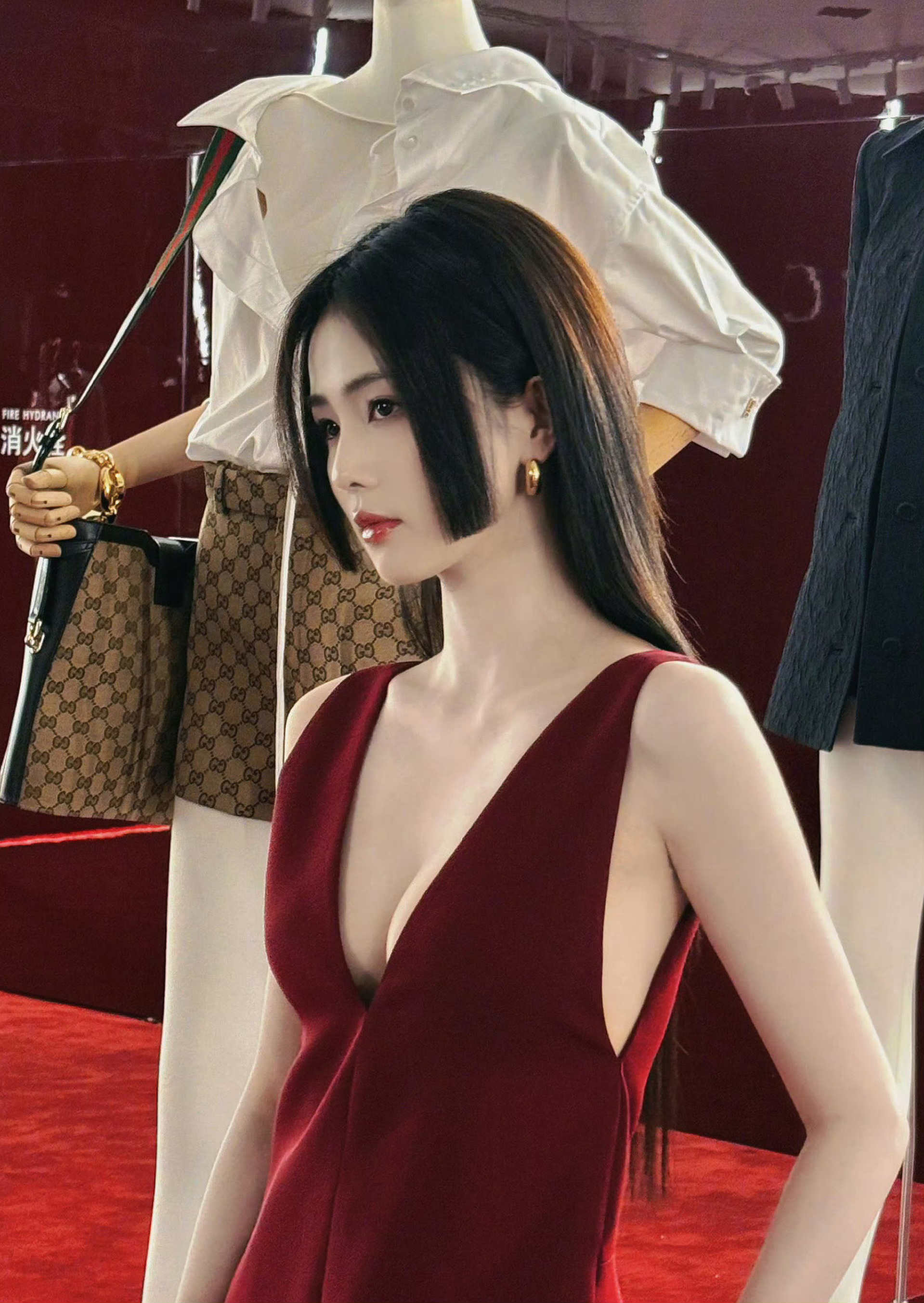 还有这张姬发式的白鹿当时也有把我惊艳到 ​​​