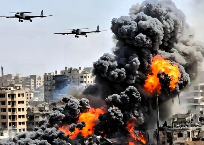 炸的就是美国军工厂！
 
当地时间2月16日，美国民主党参议员布卢门撒尔访问基辅