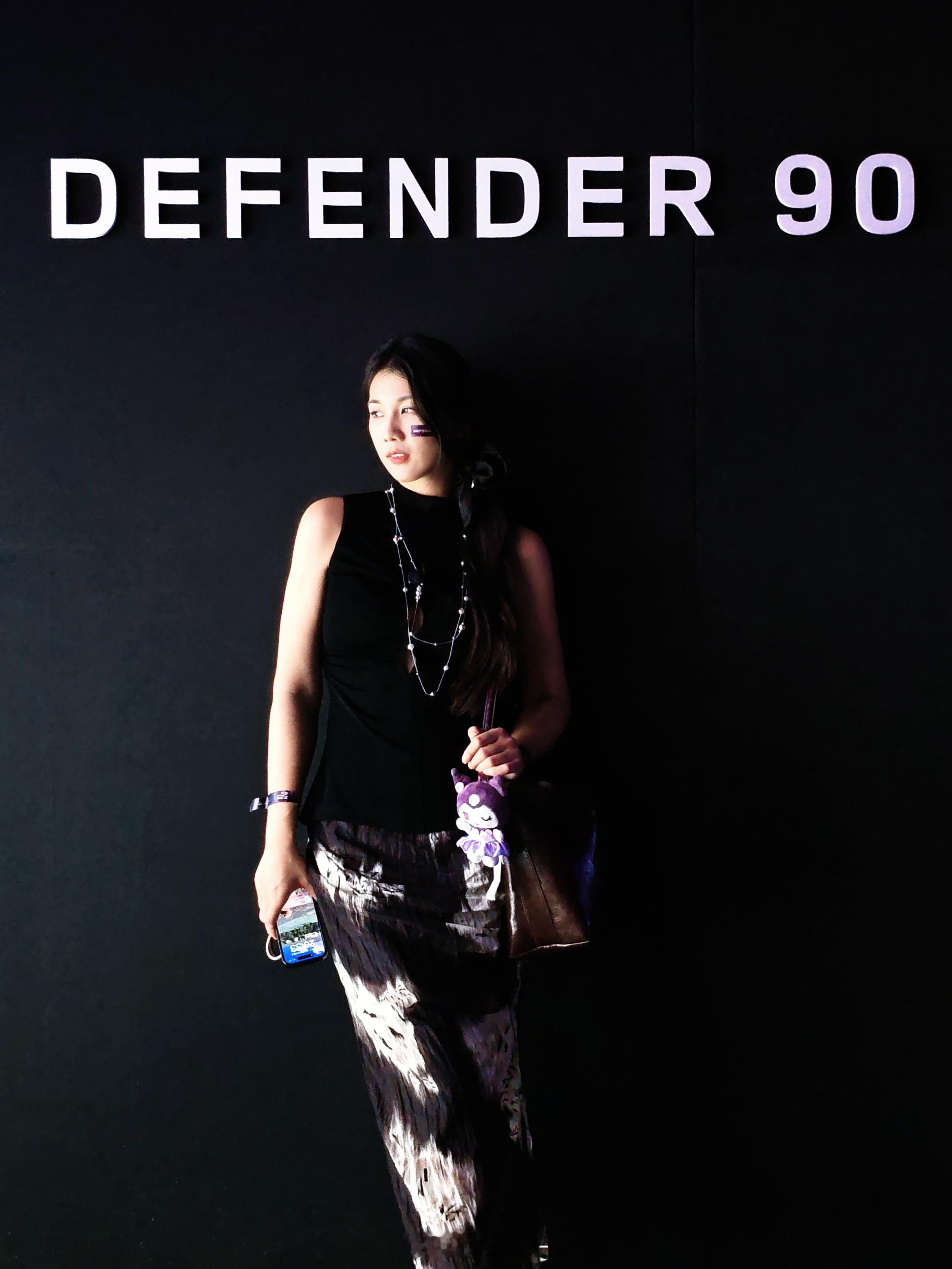 今日LOOK💜路虎卫士士不可挡始于1948听自己的紫定行 ​​​