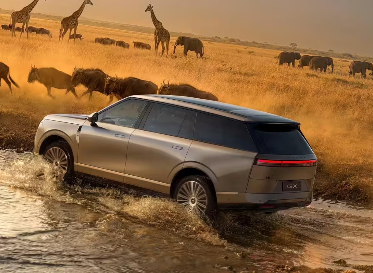 为物理AI时代而来集小鹏前瞻科技之大成，在安全、底盘、智驾、空间四大领域，重新定