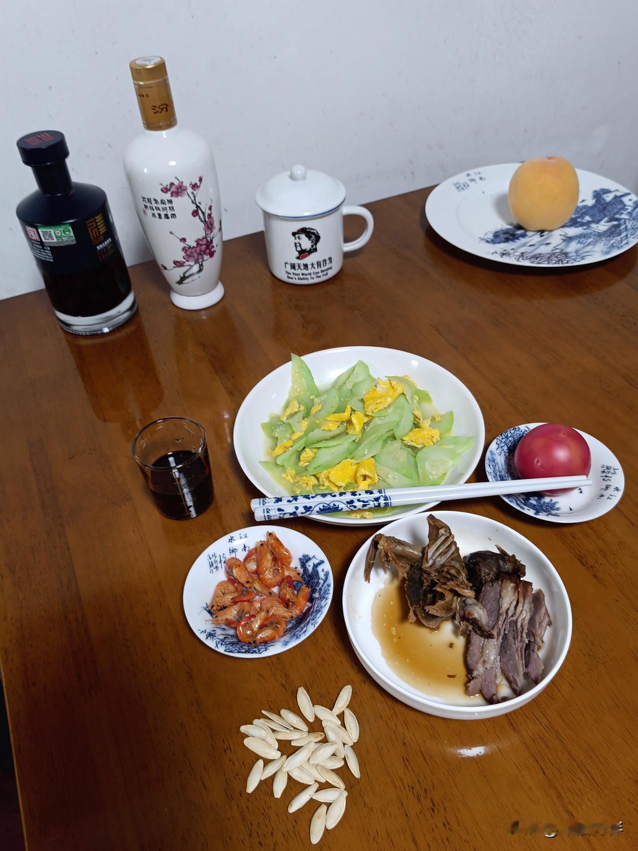 人的爱好兴趣随着年龄的增长而变化了。年轻的时候，在内蒙古下乡做知青的时候，学习音