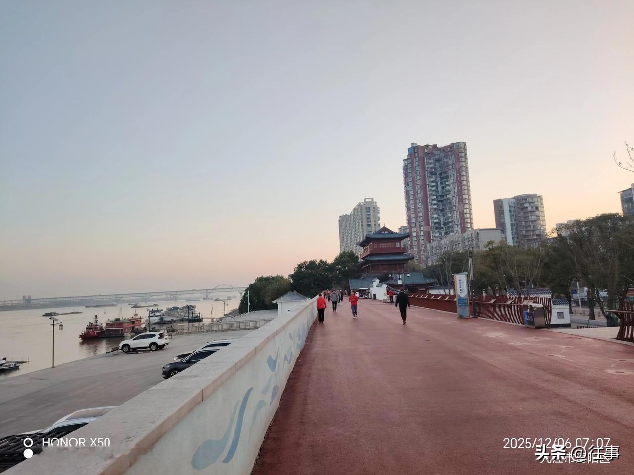 我的2025年度总结2025年是开心快乐的一年，更是辛苦的一年