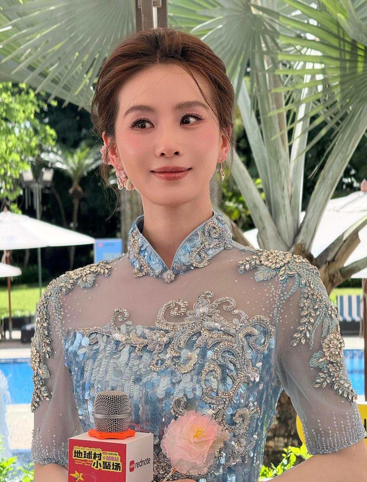 刘诗诗流汗的时候

先飘过来的一定是她的香气[爱慕][舔屏][害羞] ​​​