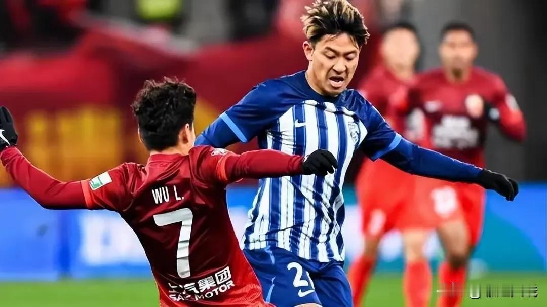 成都蓉城大胜（上海海港），提前给山东泰山打了样，希望崔康熙回看这场比赛找到足协杯