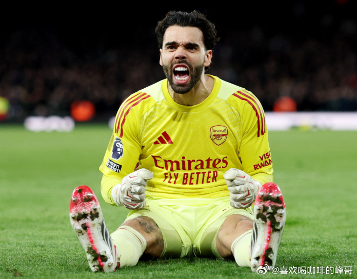 本赛季，西班牙门将拉亚是阿尔特塔四线争冠的关键人物。日前，拉亚在接受天空体育采访