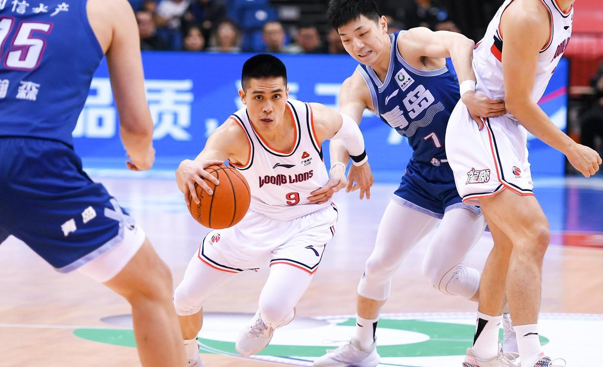 CBA全明星星锐赛，本是年轻球员的舞台，如今赛制却引发争议，究竟问题出在哪儿？