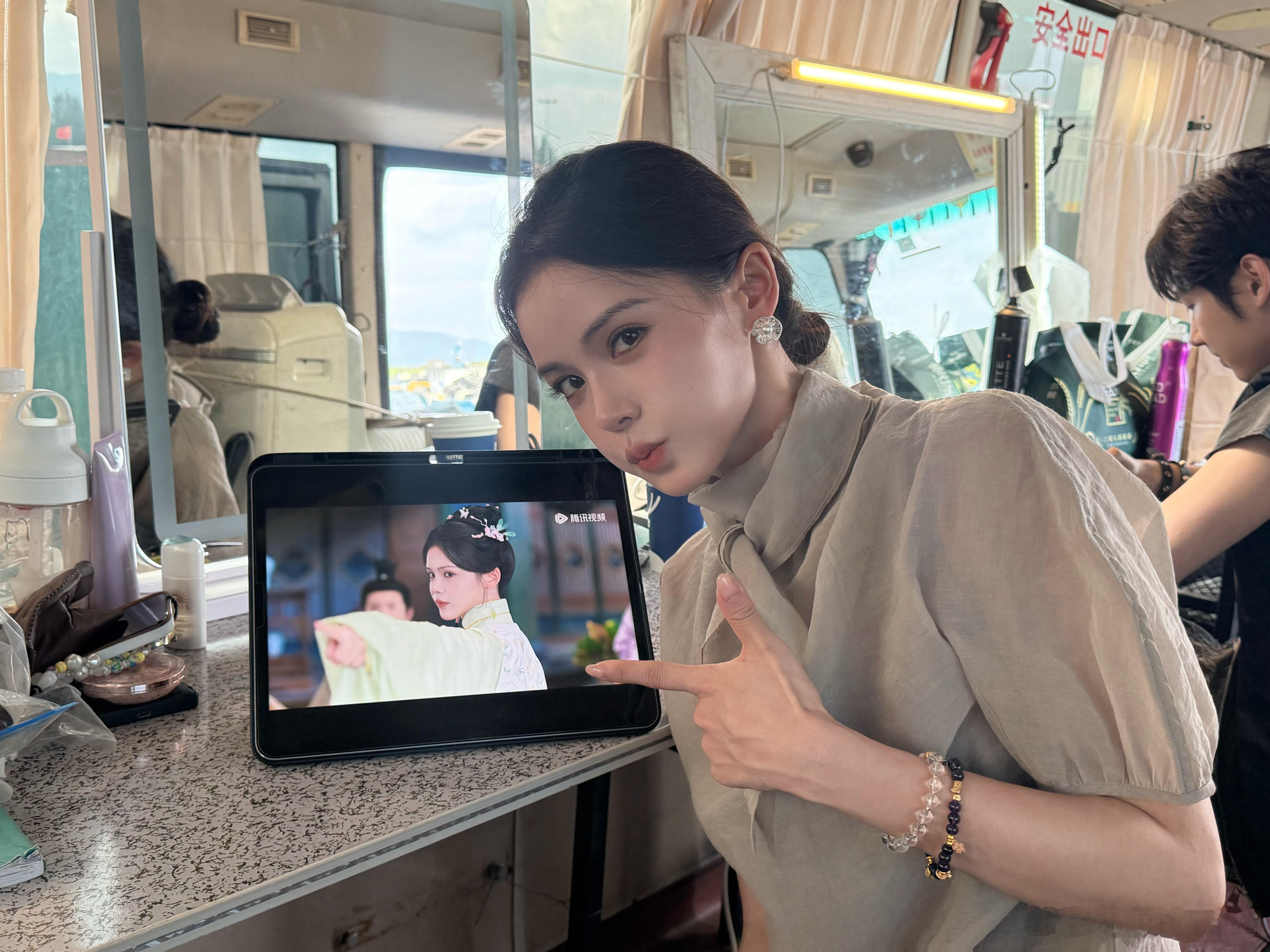 难得收个早工，回去看俺们小兰啦～女医进击录女医进击录开播女医进击录治商开挂搞复仇