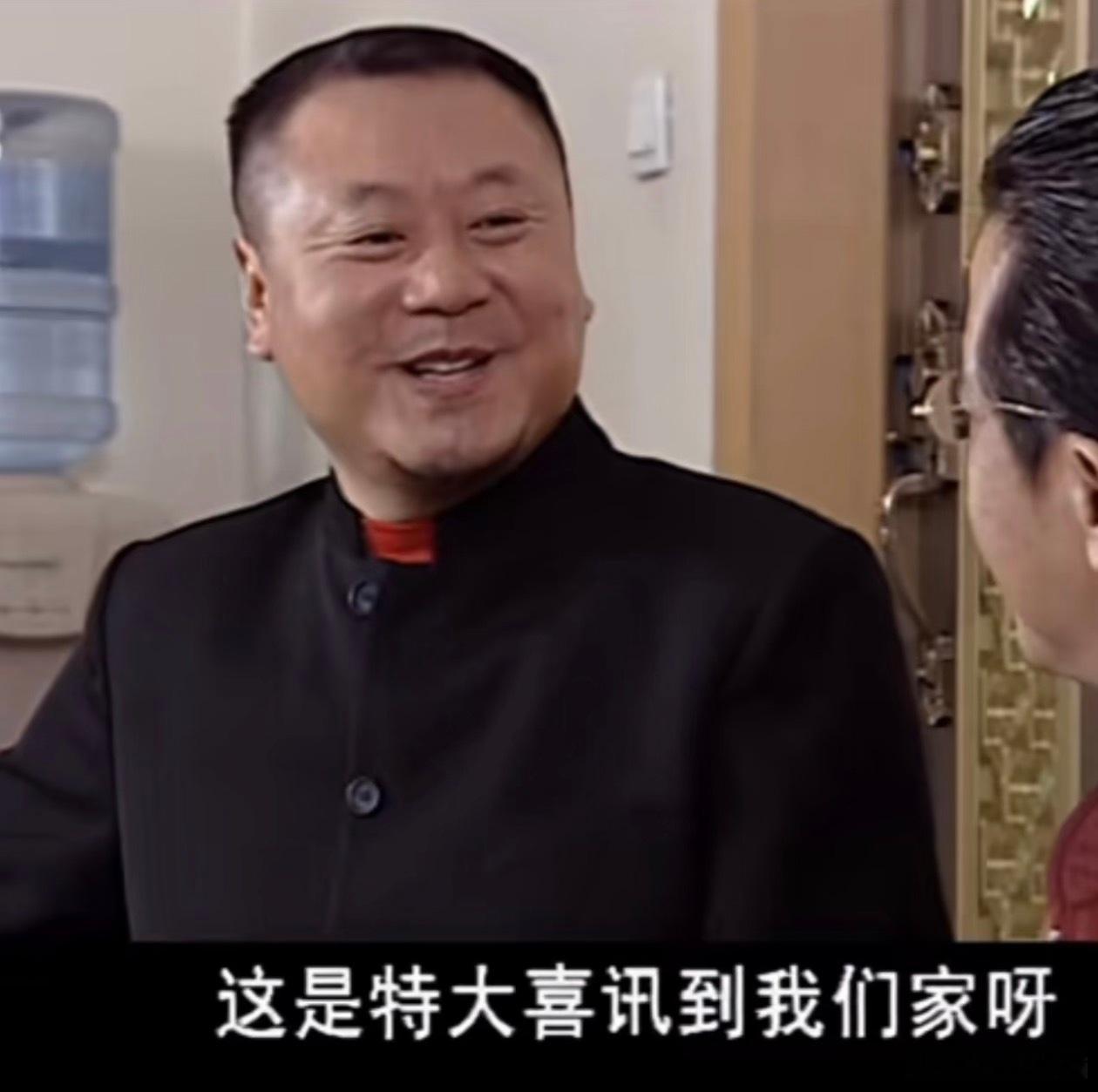 今天去逛宠物展，我本来是有计划再养一只猫的，真的买到了一个3个月的弟弟，33是8
