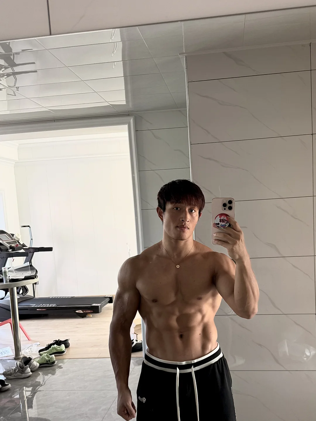 早上打完球就是薄肌状态🏀