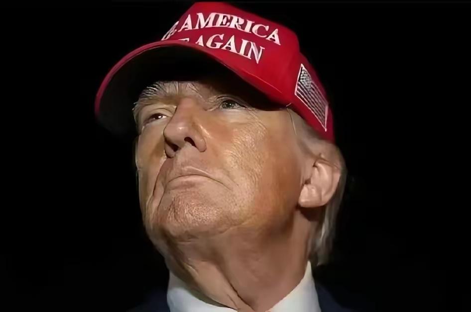 就是个黑影？
什么影子呢？愤怒的影子，阴沉的影子，模糊不清的影子，让人心惊肉跳的