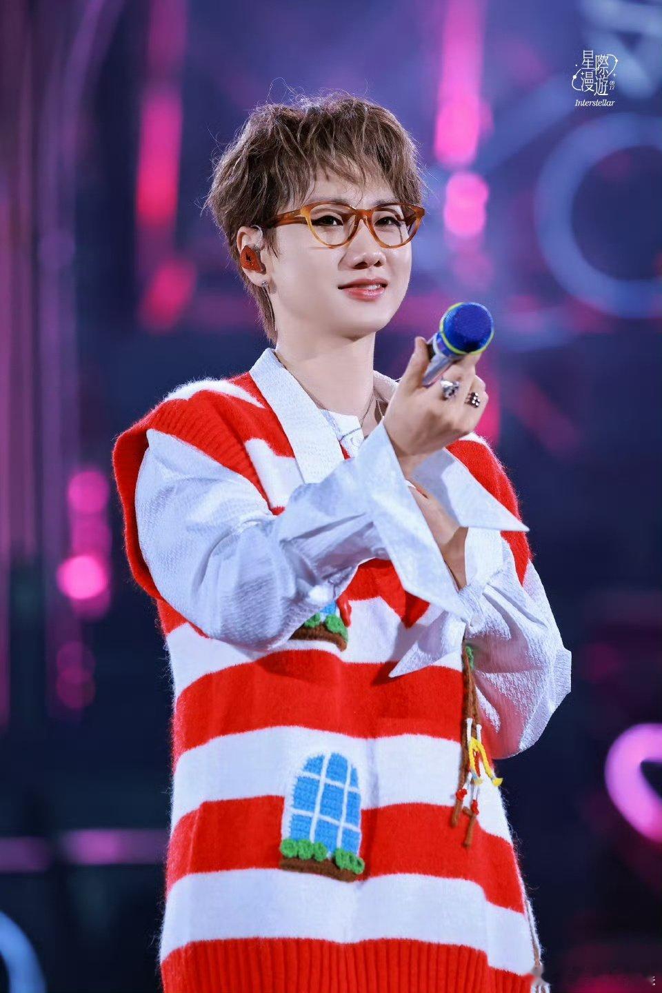 汪苏泷世巡新加坡站三场售罄汪苏泷新加坡世巡三场门票售罄，首次世巡便斩获三连开售罄