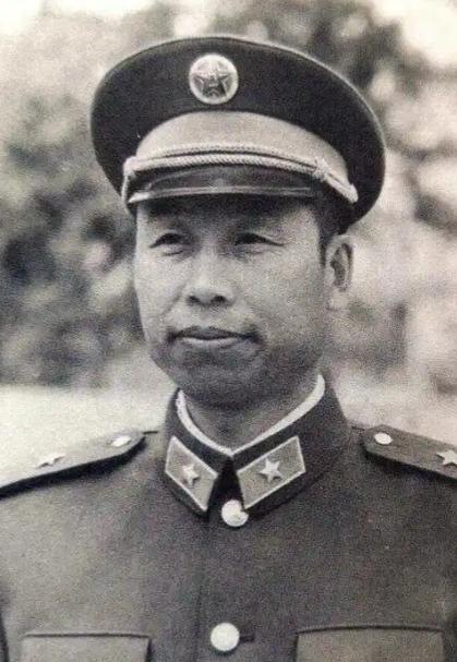 他是老山战场上唯一没熬出将军的师长，只因对着首长喊出“首长，战士流的是血，不是自