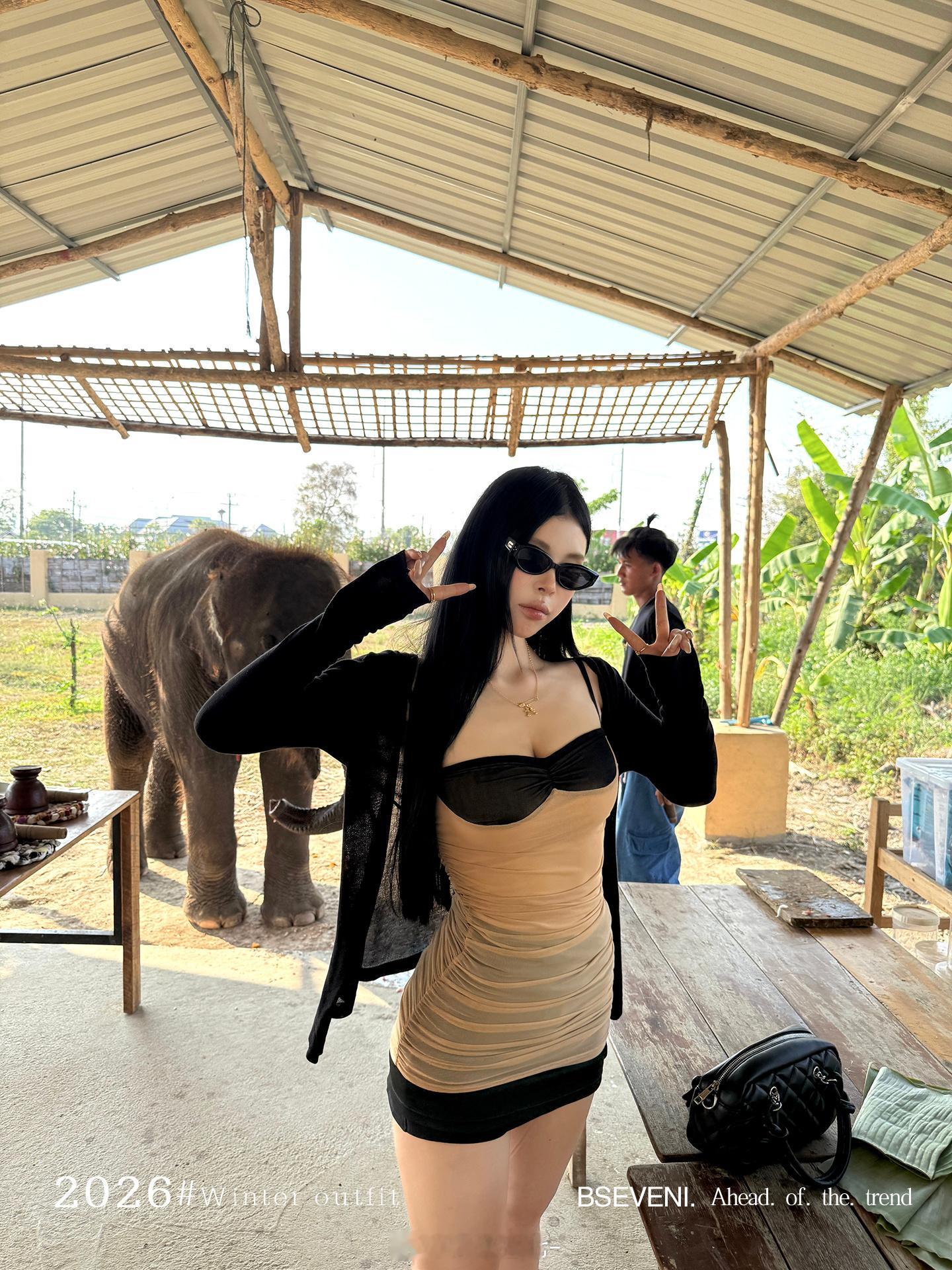 @ 臭宝们 下午6点来🍑今晚8点上新咯 首批基本可以在清明节前收到!! 有想假