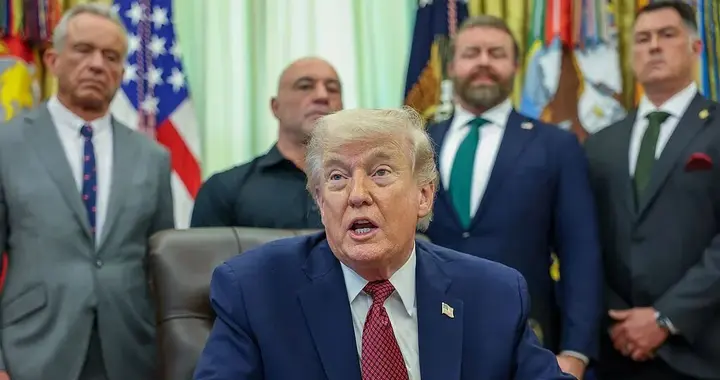 伊朗海军逼退美军