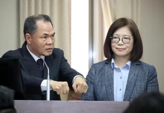 【雷达航迹已交检方 台“海巡署”不认撞船】台“海巡署”长周美伍今在“立法机构”还