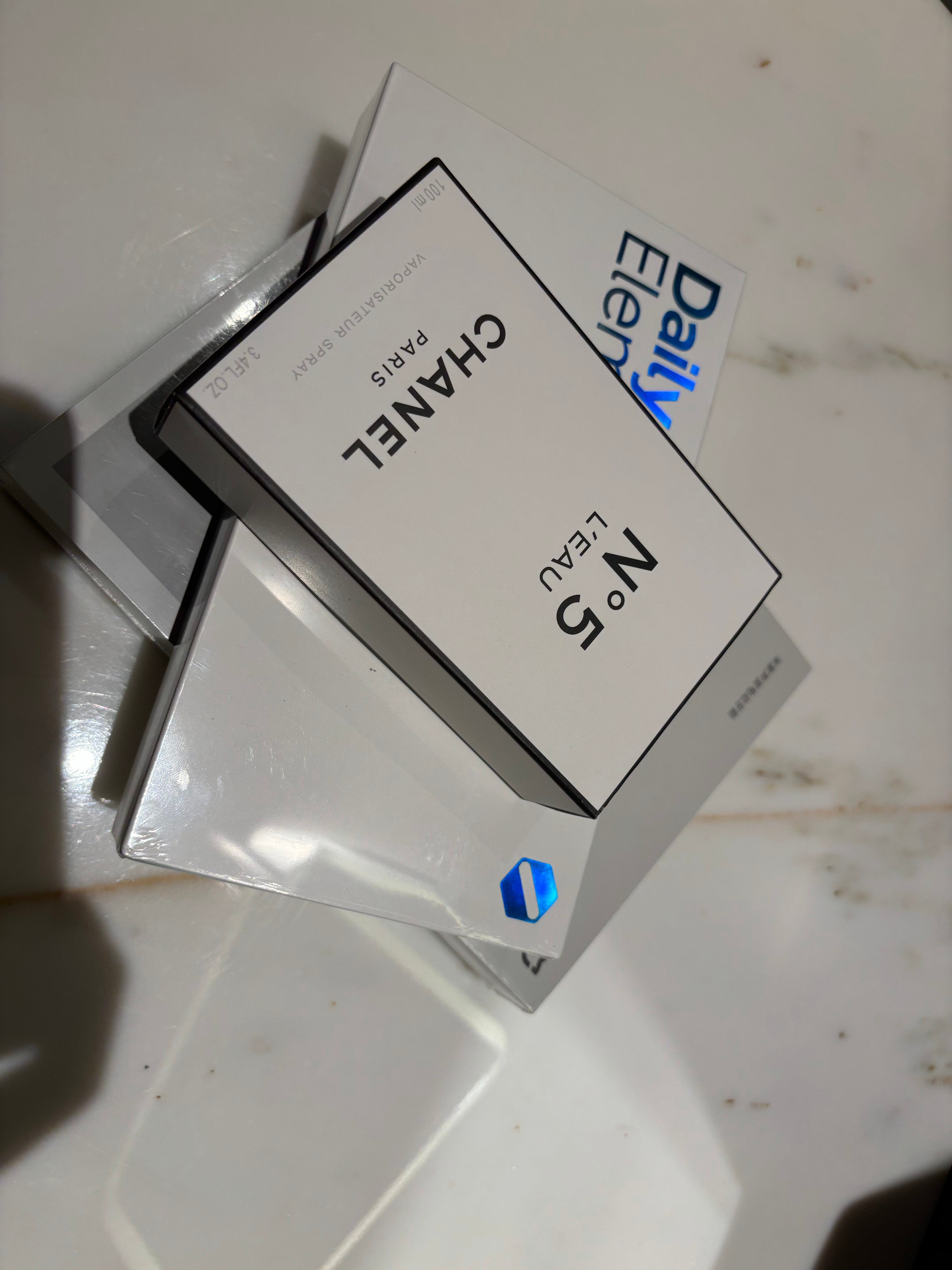 之前有一次我跟一个哥哥约过会，我当时和他说我想吃泡面 逆天的是我们本来就不是暧昧
