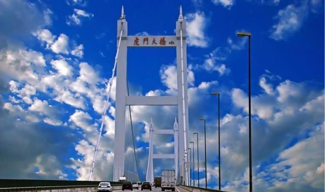 1997年，胡应湘30亿承建虎门大桥通车，他信誓旦旦的说：回本后就把大桥送给国家