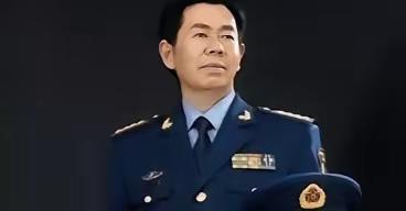 戴旭大校发出尖锐警告：美国正用“精英洗脑术”在华培养“内部代理人”

空军大校戴