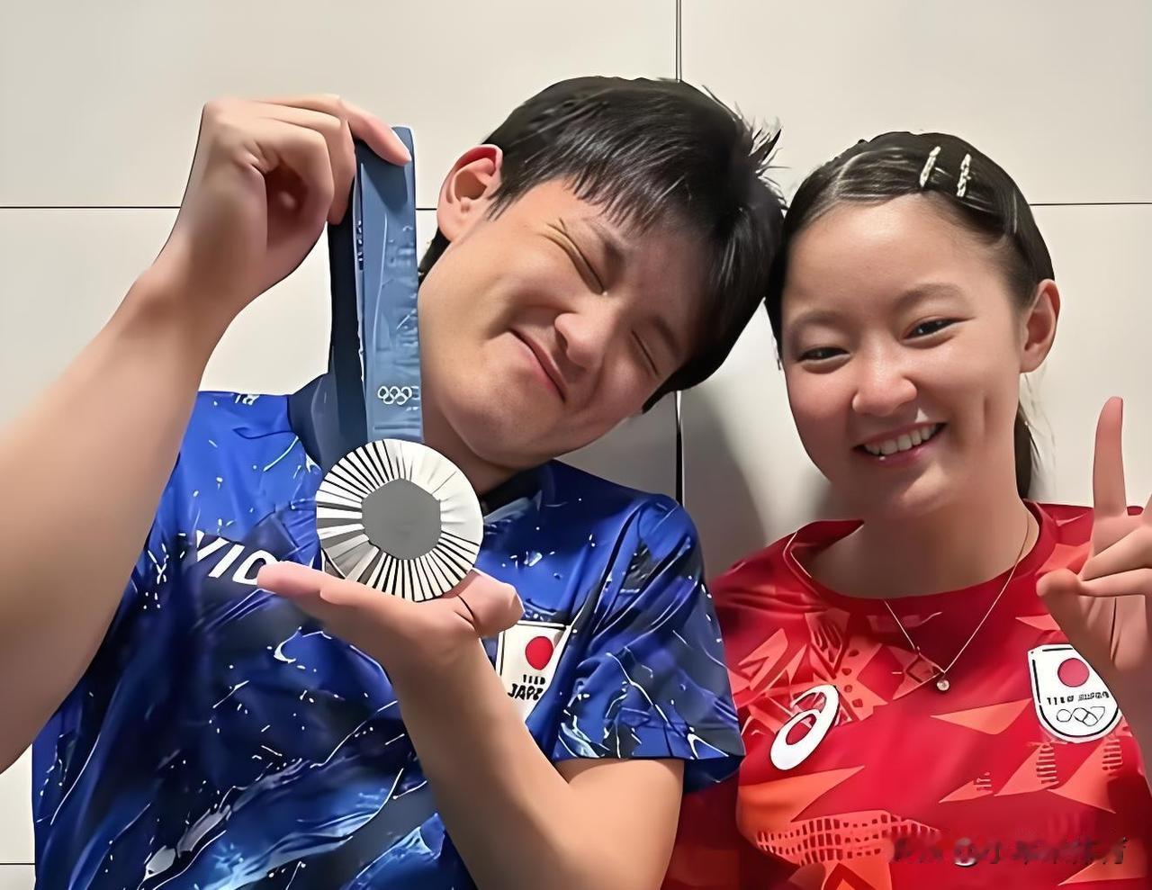 国乒处境尴尬！张本智和兄妹坐拥主场红利，夺冠恐陷入胜之不武争议
 
2026年日