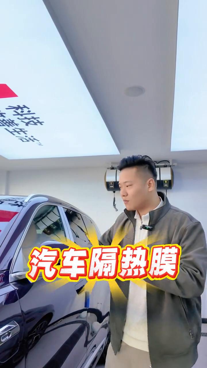 问界MB上海老克拉改装方案。
这台M8是昨天刚刚提过来的，一台颜色是外观是夜紫色