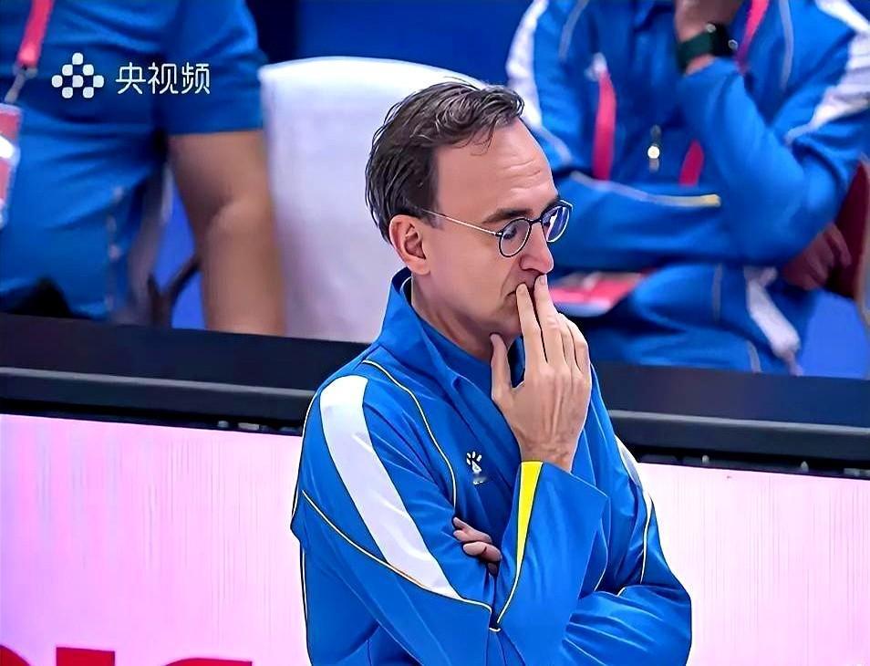 “U22赢球不算新闻，四个替补同时上双才吓人。”昨晚辽宁对河南，张陈志峰、刘金雨