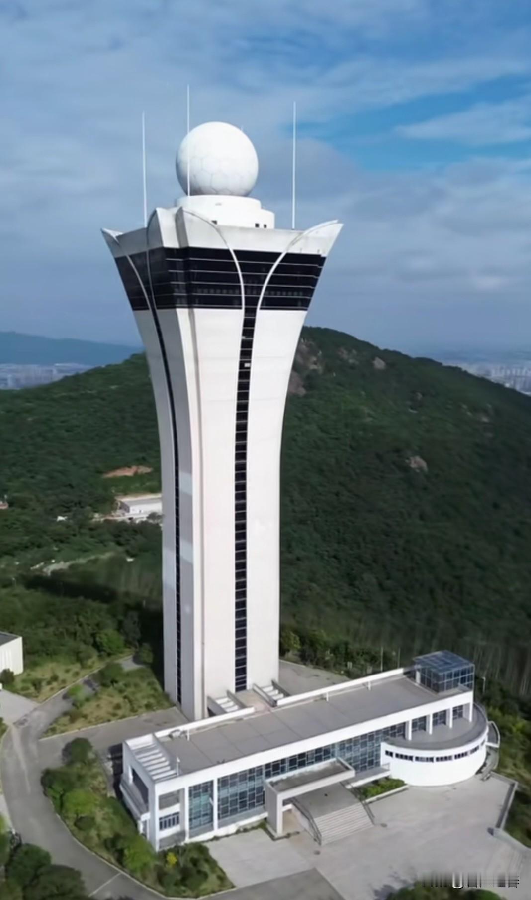 晋江刚刚地震了！床摇得很厉害！