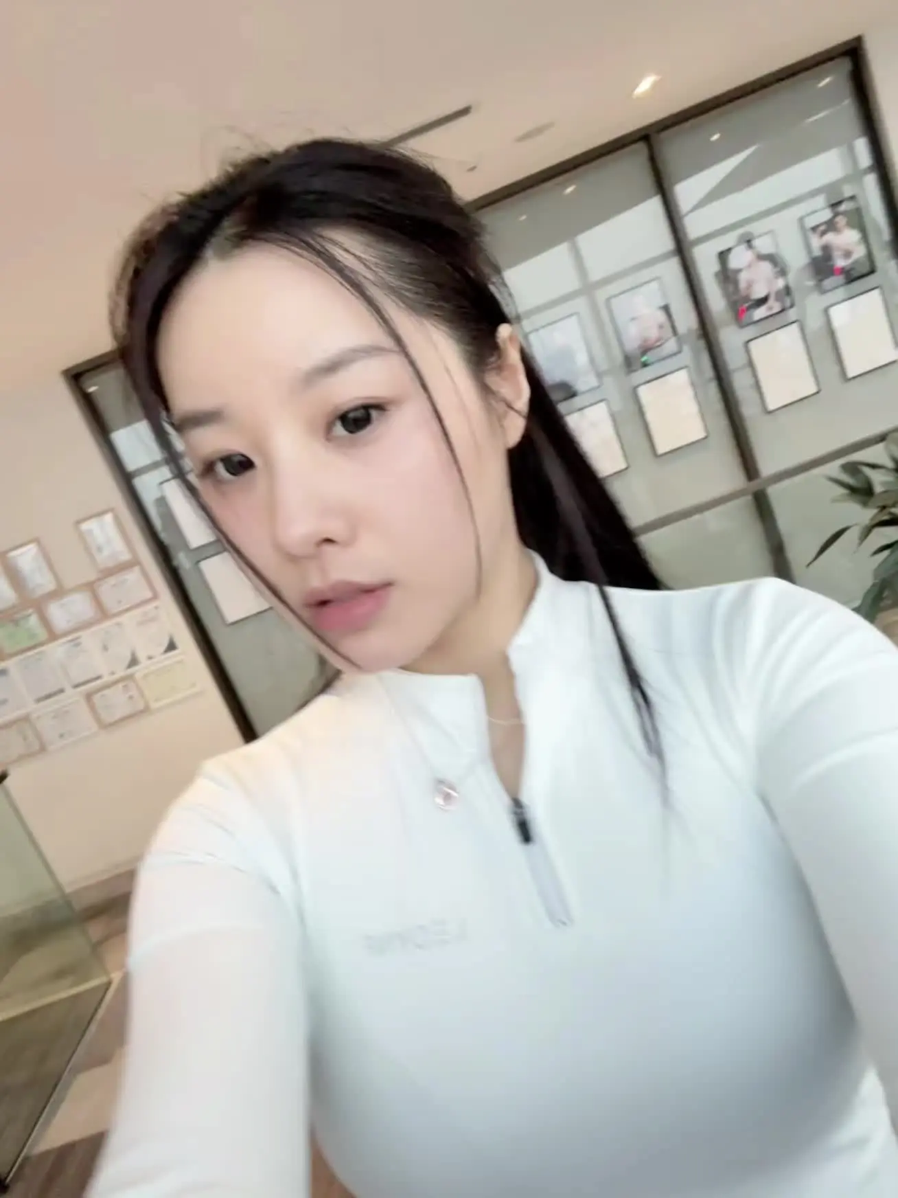 最爱做有氧的小女孩