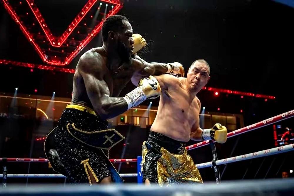 40岁的维尔德，真打不动了？

伦敦O2竞技场，他和42岁的切索拉打满了12回合